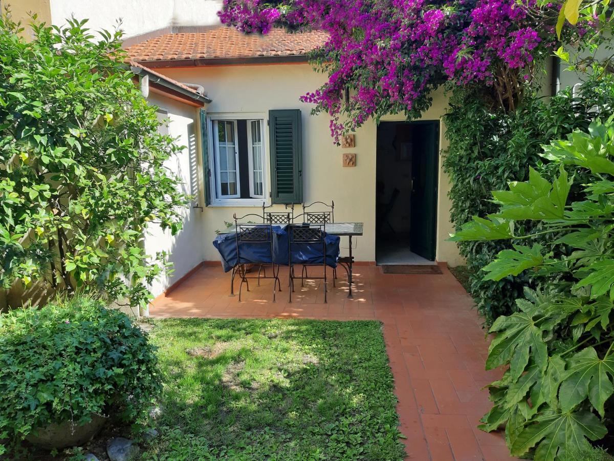 Villino San Martino 350M Dal Mare With Covered Parking Viareggio Exterior foto