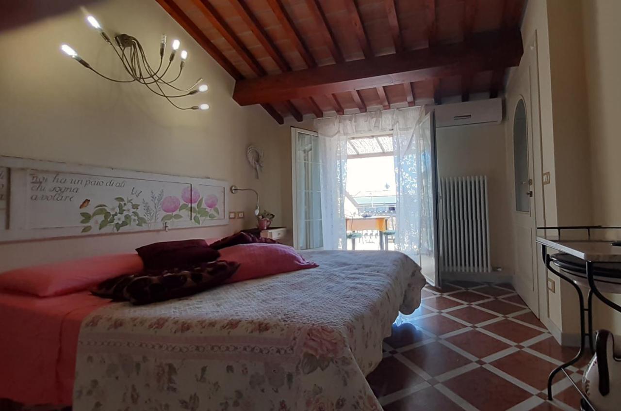 Villino San Martino 350M Dal Mare With Covered Parking Viareggio Exterior foto