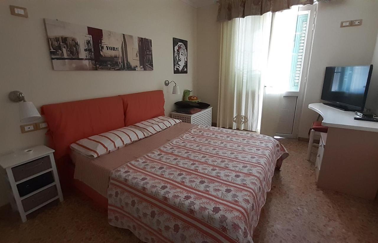 Villino San Martino 350M Dal Mare With Covered Parking Viareggio Exterior foto