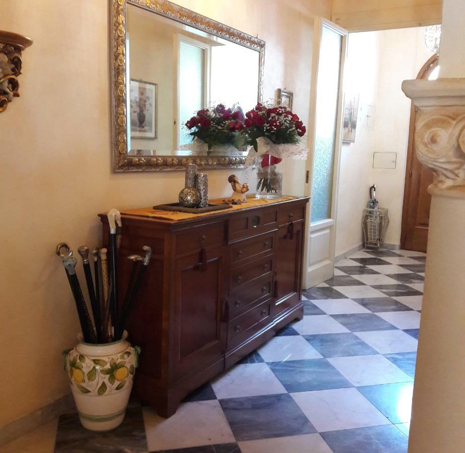 Villino San Martino 350M Dal Mare With Covered Parking Viareggio Exterior foto